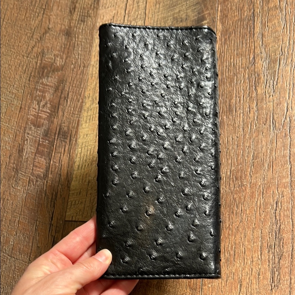 Morphe Black Textured Wallet with Silver Logo - Picture 3 of 9